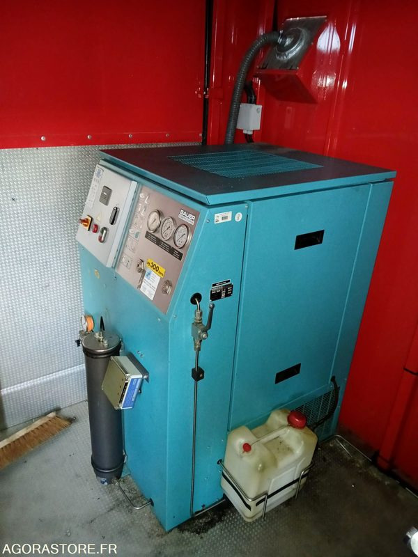 Compresseur HP air respirable BAUER MV120, avec rampe de gonflage 6 flexibles - ضاغط هوائي: صورة 1 Compresseur HP air respirable BAUER MV120, avec rampe de gonflage 6 flexibles - ضاغط هوائي: صورة 1