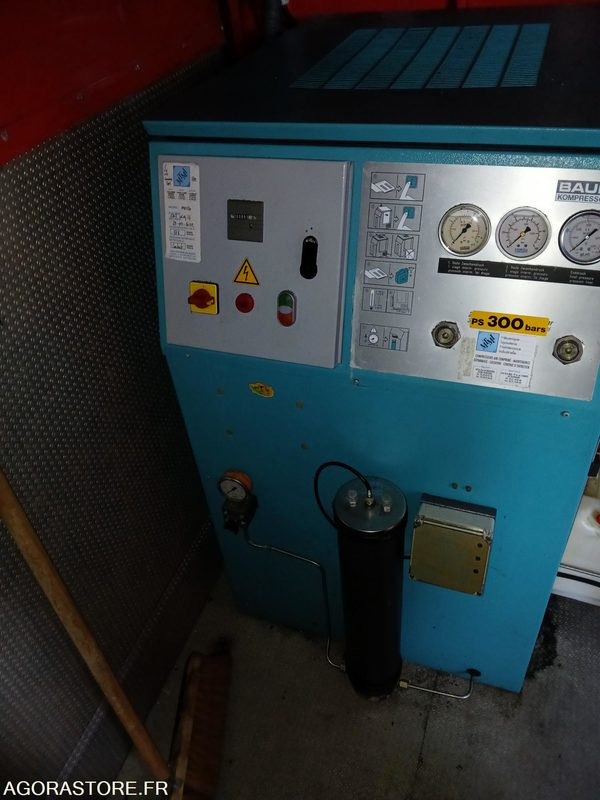 Compresseur HP air respirable BAUER MV120, avec rampe de gonflage 6 flexibles - ضاغط هوائي: صورة 2 Compresseur HP air respirable BAUER MV120, avec rampe de gonflage 6 flexibles - ضاغط هوائي: صورة 2