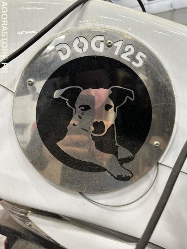 Cyclomoteur à déjections canines - دراجة نارية: صورة 2 Cyclomoteur à déjections canines - دراجة نارية: صورة 2