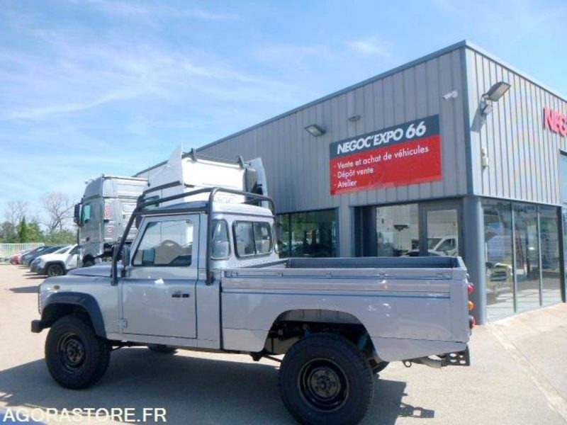 DEFENDER -Land Rover - 131930km - 122ch - سيارة دفع رباعي: صورة 3 DEFENDER -Land Rover - 131930km - 122ch - سيارة دفع رباعي: صورة 3