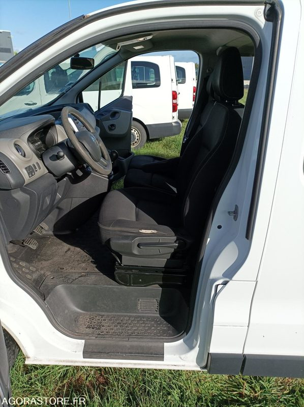 DS-311-SJ - Roulant - RENAULT TRAFIC - VP - 331 363 Kms - حافلة صغيرة, ميكروباص: صورة 5 DS-311-SJ - Roulant - RENAULT TRAFIC - VP - 331 363 Kms - حافلة صغيرة, ميكروباص: صورة 5