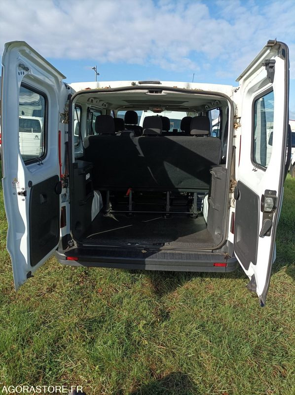 DS-311-SJ - Roulant - RENAULT TRAFIC - VP - 331 363 Kms - حافلة صغيرة, ميكروباص: صورة 4 DS-311-SJ - Roulant - RENAULT TRAFIC - VP - 331 363 Kms - حافلة صغيرة, ميكروباص: صورة 4