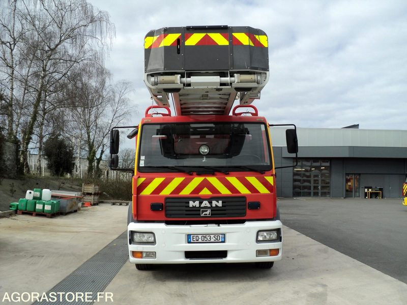 EPAS MAN LE 14 220 n° EQ-053-SD CAMIVA 30 M - شاحنة: صورة 1 EPAS MAN LE 14 220 n° EQ-053-SD CAMIVA 30 M - شاحنة: صورة 1