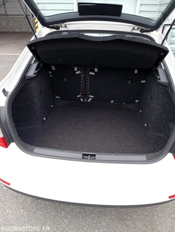 EZ-948-HK - Roulant - SKODA OCTAVIA - VP - 431 000 Kms - سيارة: صورة 5 EZ-948-HK - Roulant - SKODA OCTAVIA - VP - 431 000 Kms - سيارة: صورة 5