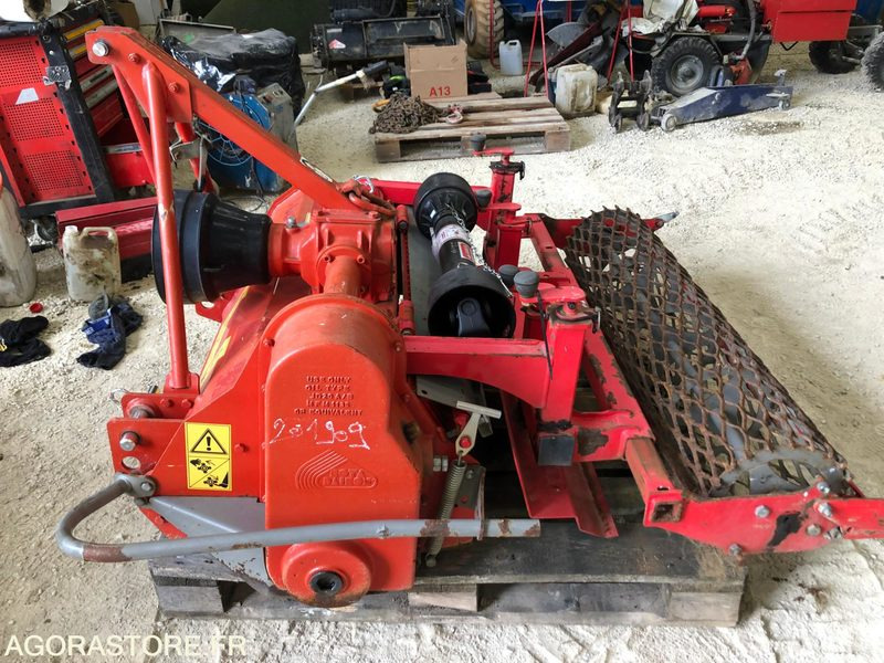 Enfouisseur de pierres DAIRON RD100NIV pour micro tracteur 22-35CV - آلات زراعية: صورة 1 Enfouisseur de pierres DAIRON RD100NIV pour micro tracteur 22-35CV - آلات زراعية: صورة 1