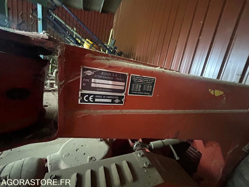 FAUCHEUSE TRAINEE KUHN FC300G 1995 AVEC CONDITIONNEUR - جزازة العشب: صورة 5 FAUCHEUSE TRAINEE KUHN FC300G 1995 AVEC CONDITIONNEUR - جزازة العشب: صورة 5