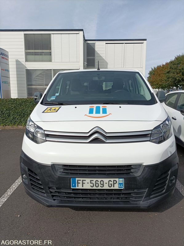 FF-569-GP - Roulant - CITROEN JUMPY SPACE TOURER - VP - 182 909 Kms - حافلة صغيرة, ميكروباص: صورة 3 FF-569-GP - Roulant - CITROEN JUMPY SPACE TOURER - VP - 182 909 Kms - حافلة صغيرة, ميكروباص: صورة 3
