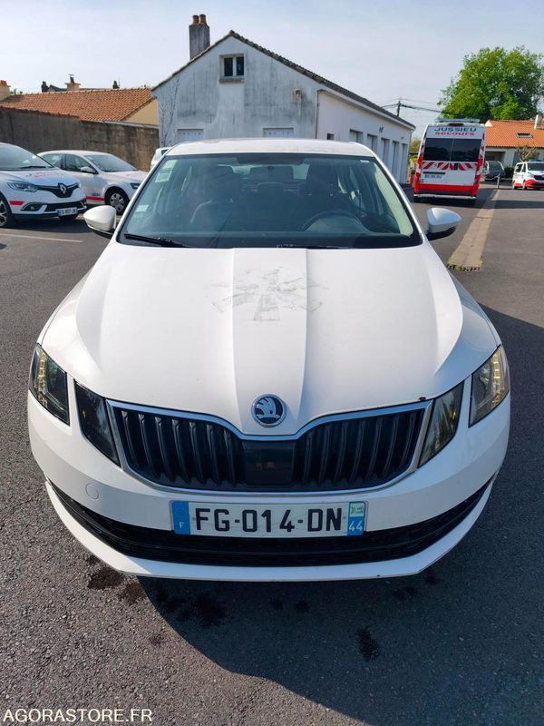 FG-014-DN - Roulant - SKODA OCTAVIA - VP - 354 084 Kms - سيارة: صورة 5 FG-014-DN - Roulant - SKODA OCTAVIA - VP - 354 084 Kms - سيارة: صورة 5