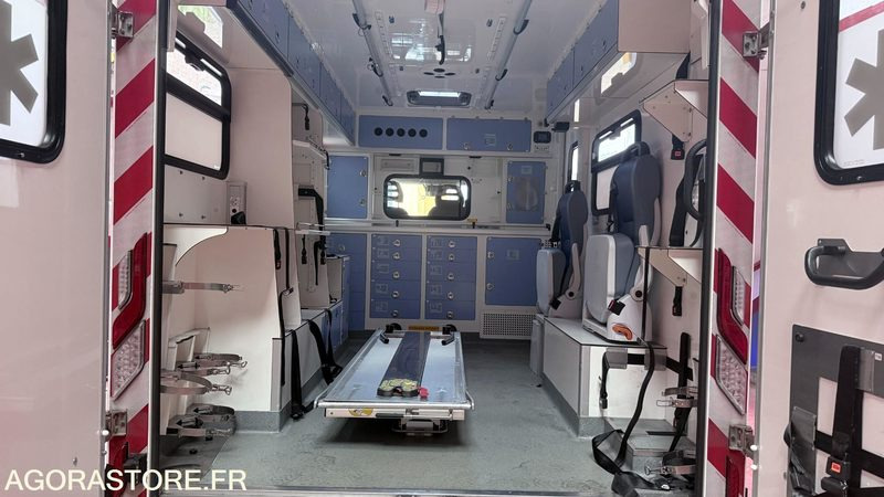 FJ-680-ZF - Non Roulant - PEUGEOT BOXER - SMUR - L3H2 4T - CG KS - 180 000 Kms - فان: صورة 5 FJ-680-ZF - Non Roulant - PEUGEOT BOXER - SMUR - L3H2 4T - CG KS - 180 000 Kms - فان: صورة 5