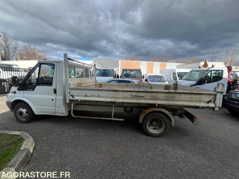 FORD TRANSIT 2.4 TD BENNE - 2002 - 204 000km - قلاب صغير: صورة 5 FORD TRANSIT 2.4 TD BENNE - 2002 - 204 000km - قلاب صغير: صورة 5