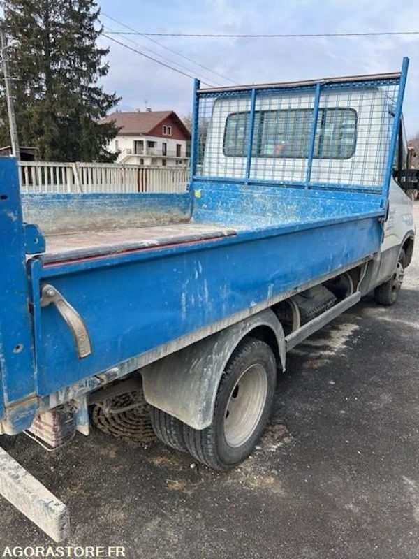 FOURGON BENNE 3.5 T IVECO DAILY 35-150 2018 120 000 KM - قلاب صغير: صورة 3 FOURGON BENNE 3.5 T IVECO DAILY 35-150 2018 120 000 KM - قلاب صغير: صورة 3
