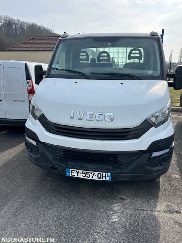 FOURGON BENNE 3.5 T IVECO DAILY 35-150 2018 120 000 KM - قلاب صغير: صورة 4 FOURGON BENNE 3.5 T IVECO DAILY 35-150 2018 120 000 KM - قلاب صغير: صورة 4