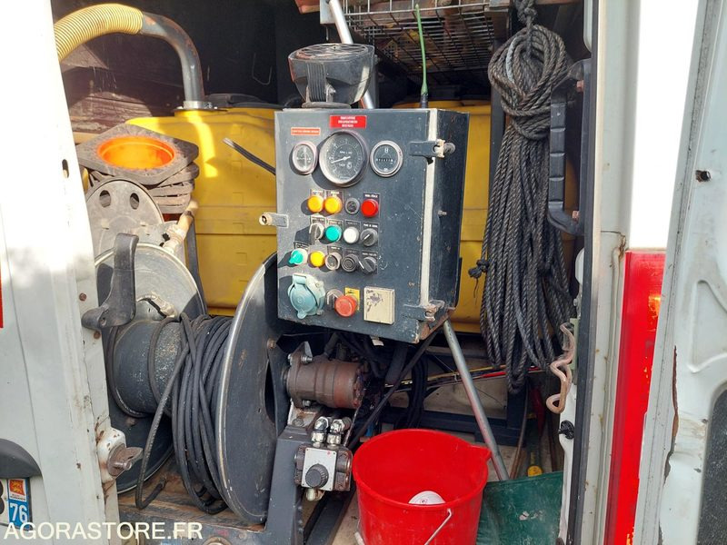 FOURGON IVECO AVEC GROUPE HP 371482 KMS / BC273MB (VENTE EXPORT UNIQUEMENT) - فان: صورة 5 FOURGON IVECO AVEC GROUPE HP 371482 KMS / BC273MB (VENTE EXPORT UNIQUEMENT) - فان: صورة 5