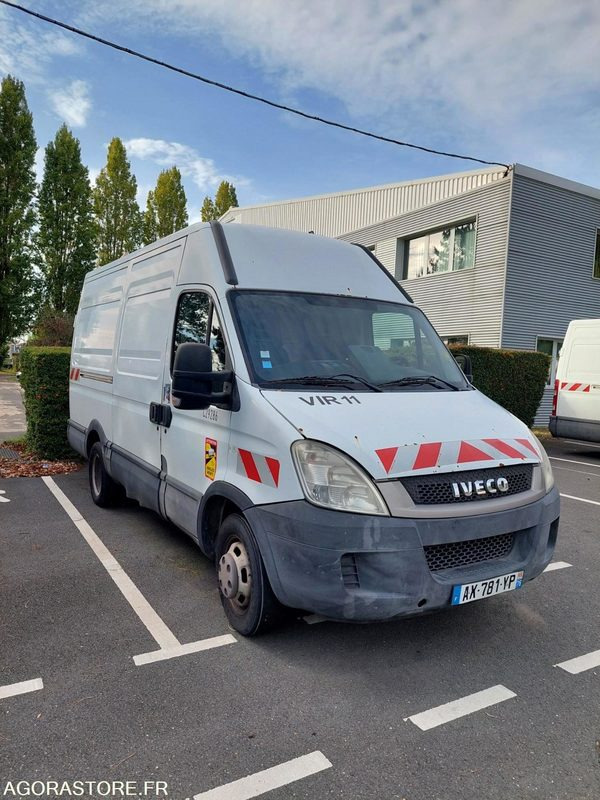 FOURGON IVECO AVEC GROUPE HP / AX781YP (VENTE EXPORT UNIQUEMENT) - فان: صورة 3 FOURGON IVECO AVEC GROUPE HP / AX781YP (VENTE EXPORT UNIQUEMENT) - فان: صورة 3