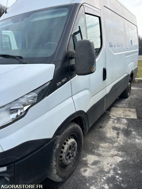 FOURGON IVECO DAILY 35-150 120000 KM 2016 - فان: صورة 1 FOURGON IVECO DAILY 35-150 120000 KM 2016 - فان: صورة 1