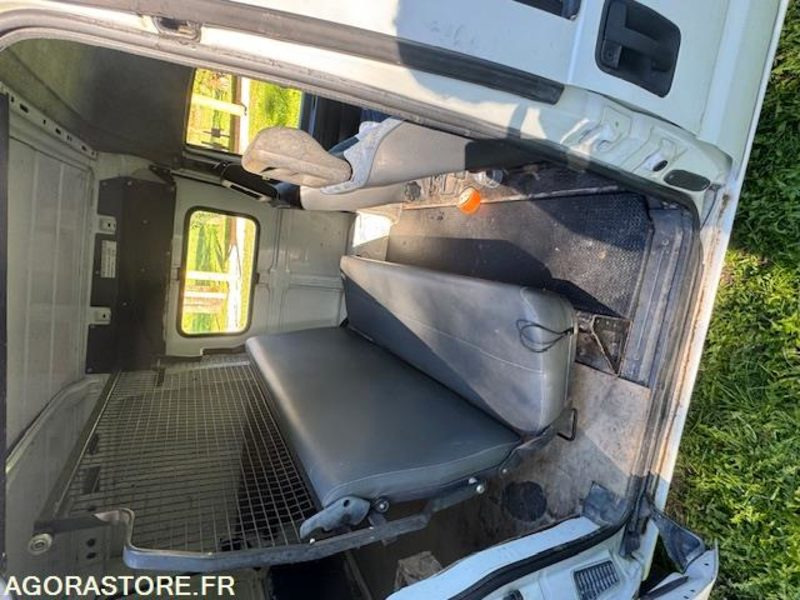 FOURGON PEUGEOT - فان: صورة 5 FOURGON PEUGEOT - فان: صورة 5