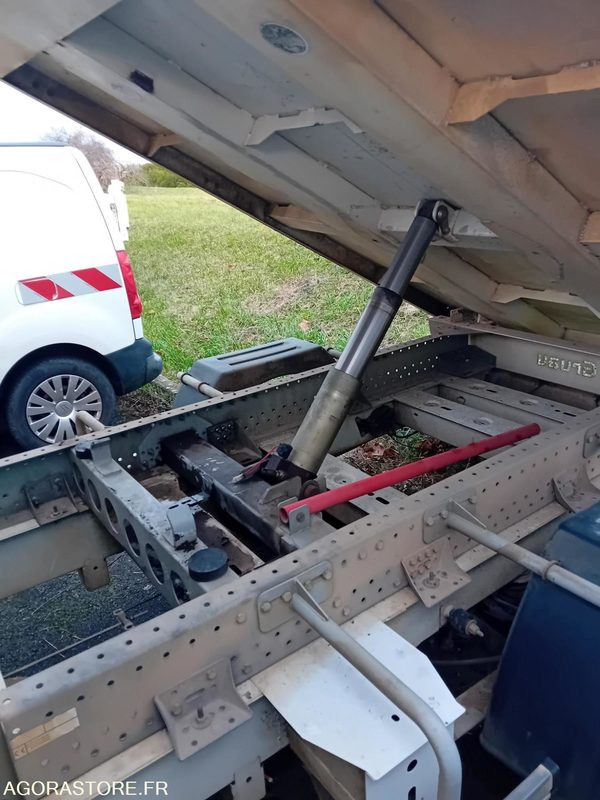 FOURGON RENAULT MASTER BENNE - قلاب صغير: صورة 4 FOURGON RENAULT MASTER BENNE - قلاب صغير: صورة 4