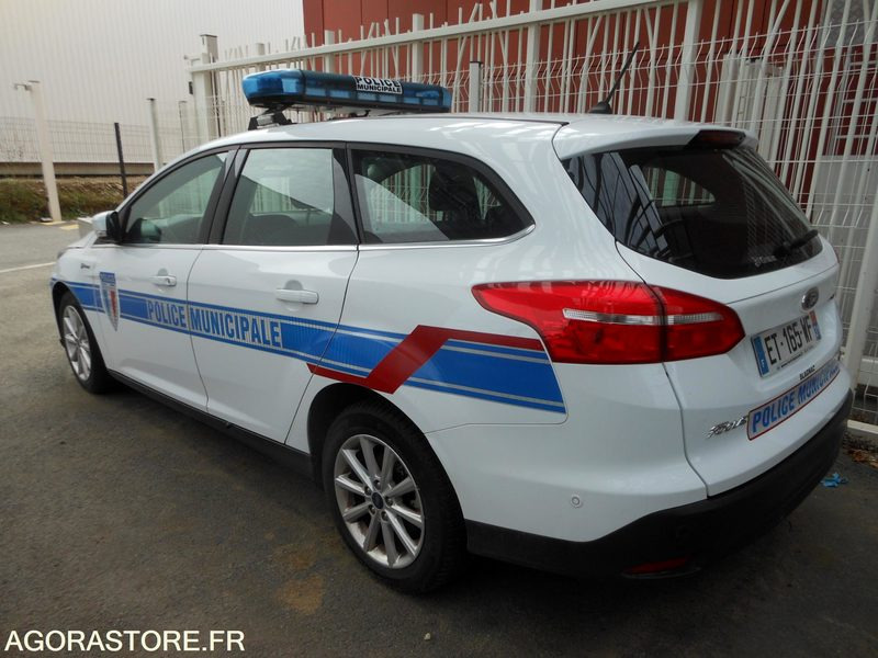 Ford Focus SW police municipale de 2018 moteur cassé - سيارة ستيشن: صورة 5 Ford Focus SW police municipale de 2018 moteur cassé - سيارة ستيشن: صورة 5