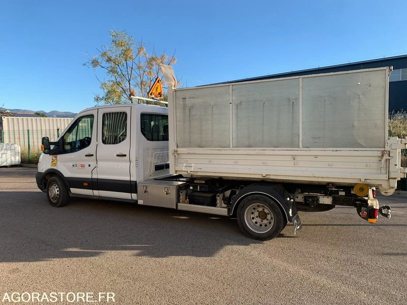 Ford Transit Benne Ampirol - double cabine - 2015 - 63500kms - قلاب صغير: صورة 1 Ford Transit Benne Ampirol - double cabine - 2015 - 63500kms - قلاب صغير: صورة 1