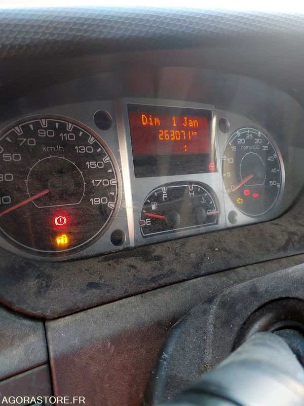 Fourgon IVECO DAILY 2011 - 263071km - BR042PV - فان: صورة 2 Fourgon IVECO DAILY 2011 - 263071km - BR042PV - فان: صورة 2