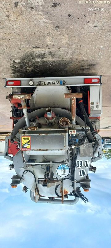 HYDROCUREUR RENAULT HUWER 26T 3979WR71 (vente uniquement Export) - فراغ شاحنة: صورة 1 HYDROCUREUR RENAULT HUWER 26T 3979WR71 (vente uniquement Export) - فراغ شاحنة: صورة 1