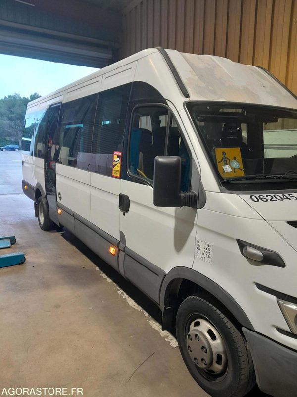 IVECO BUS DAILY N°062045 - حافلة صغيرة, ميكروباص: صورة 2 IVECO BUS DAILY N°062045 - حافلة صغيرة, ميكروباص: صورة 2