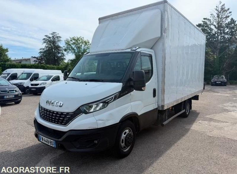 Iveco DAILY CCB - 2020 - 295 000km - فان: صورة 1 Iveco DAILY CCB - 2020 - 295 000km - فان: صورة 1