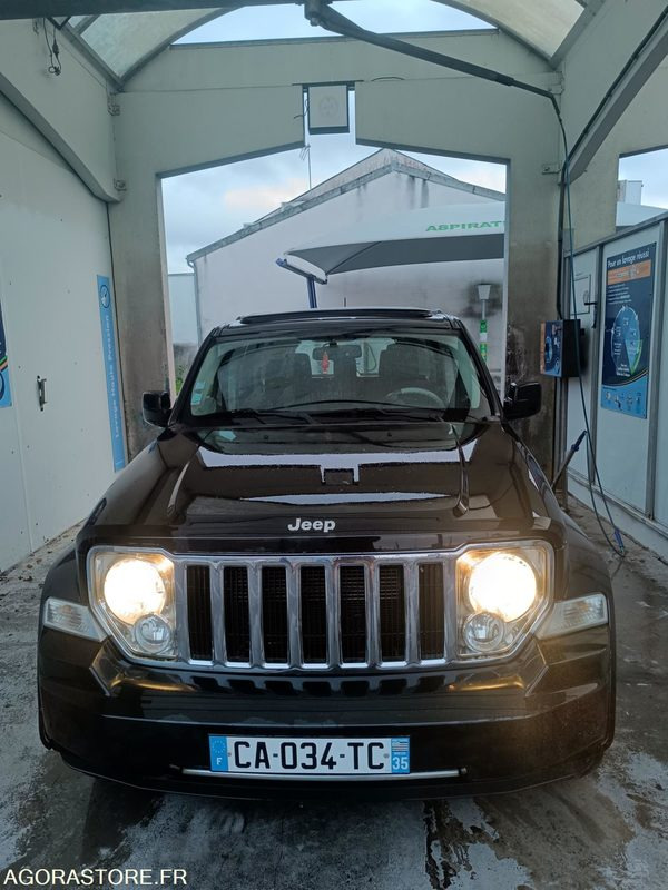 Jeep Cherokee IV 2.8 CRD Jamboree - 2009 - 193 000 KM - سيارة: صورة 1 Jeep Cherokee IV 2.8 CRD Jamboree - 2009 - 193 000 KM - سيارة: صورة 1
