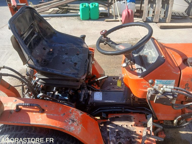 KUBOTA 1750D 4677 h 1990 - جرار: صورة 3 KUBOTA 1750D 4677 h 1990 - جرار: صورة 3