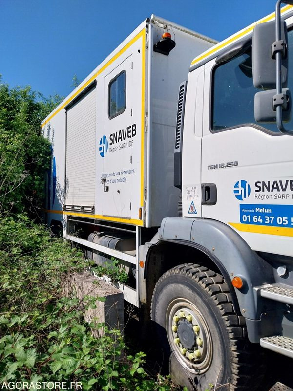 MAN TGM 4X4 18.250 Fourgon GIMAEX VASP 2011 212000Km ROULANT PRO UNIQUEMENT - شاحنة: صورة 2 MAN TGM 4X4 18.250 Fourgon GIMAEX VASP 2011 212000Km ROULANT PRO UNIQUEMENT - شاحنة: صورة 2