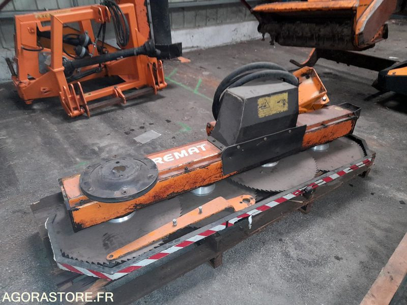 MASSEY FERGUSON 6455 avec ensemble outils Noremat - جرار: صورة 3 MASSEY FERGUSON 6455 avec ensemble outils Noremat - جرار: صورة 3