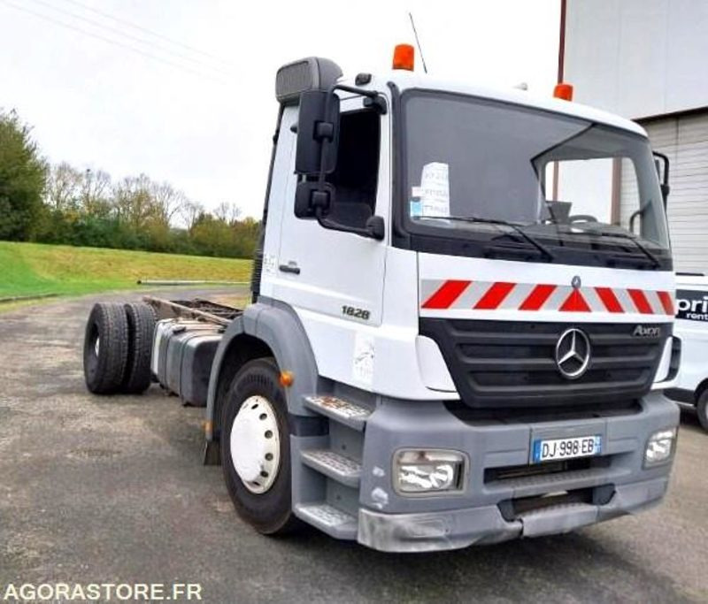 MERCEDES AXOR 1828N - 2002 / 578 610 KM - شاحنة بهيكل معدني للمقصورة: صورة 2 MERCEDES AXOR 1828N - 2002 / 578 610 KM - شاحنة بهيكل معدني للمقصورة: صورة 2
