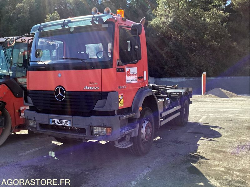 MERCEDES BENZ ATEGO - 2004 - 602523 KM - P2001840 - رأس تريلا: صورة 3 MERCEDES BENZ ATEGO - 2004 - 602523 KM - P2001840 - رأس تريلا: صورة 3