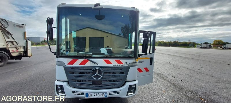 MERCEDES ECONIC - 2015 - شاحنة قمامة: صورة 1 MERCEDES ECONIC - 2015 - شاحنة قمامة: صورة 1