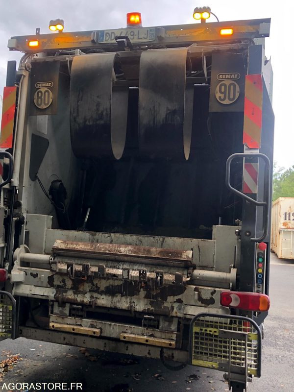 MERCEDES ECONIC (26t, 21 CV, 353 Cv, cabine bus, benne 23m3) - 138948 kms - 2018 - شاحنة قمامة: صورة 4 MERCEDES ECONIC (26t, 21 CV, 353 Cv, cabine bus, benne 23m3) - 138948 kms - 2018 - شاحنة قمامة: صورة 4