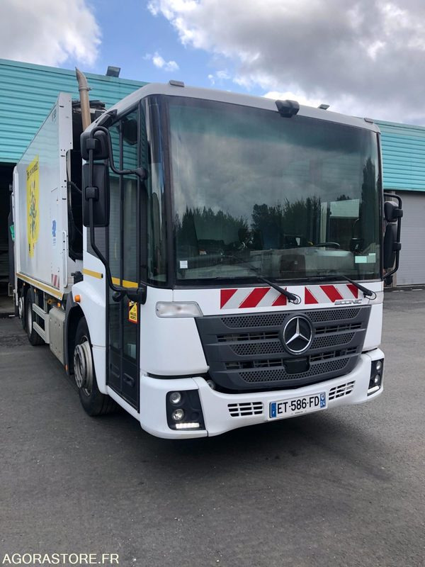 MERCEDES ECONIC (26t, 21 CV, 353 Cv, cabine bus, benne 23m3) - 138948 kms - 2018 - شاحنة قمامة: صورة 2 MERCEDES ECONIC (26t, 21 CV, 353 Cv, cabine bus, benne 23m3) - 138948 kms - 2018 - شاحنة قمامة: صورة 2