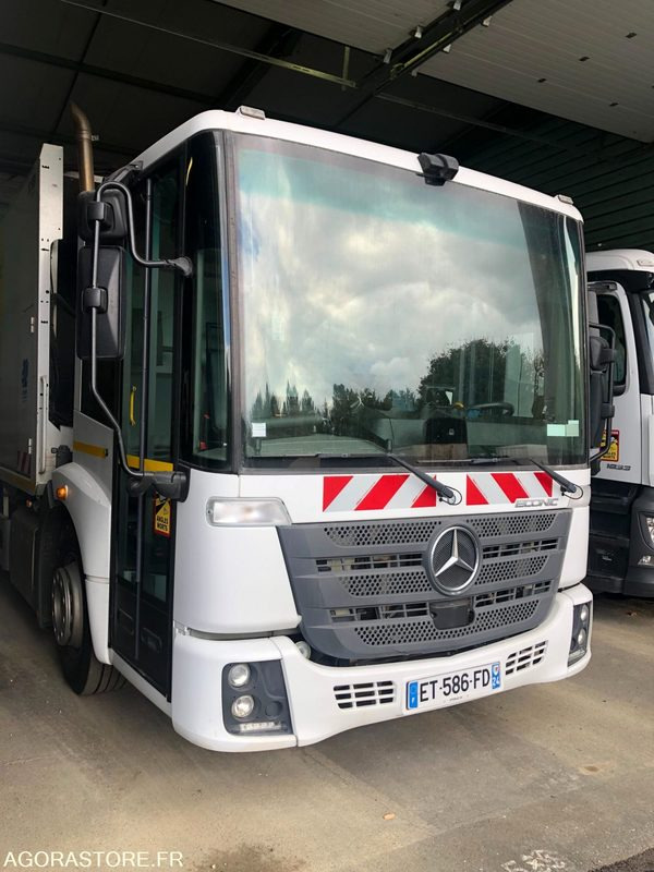 MERCEDES ECONIC (26t, 21 CV, 353 Cv, cabine bus, benne 23m3) - 138948 kms - 2018 - شاحنة قمامة: صورة 3 MERCEDES ECONIC (26t, 21 CV, 353 Cv, cabine bus, benne 23m3) - 138948 kms - 2018 - شاحنة قمامة: صورة 3