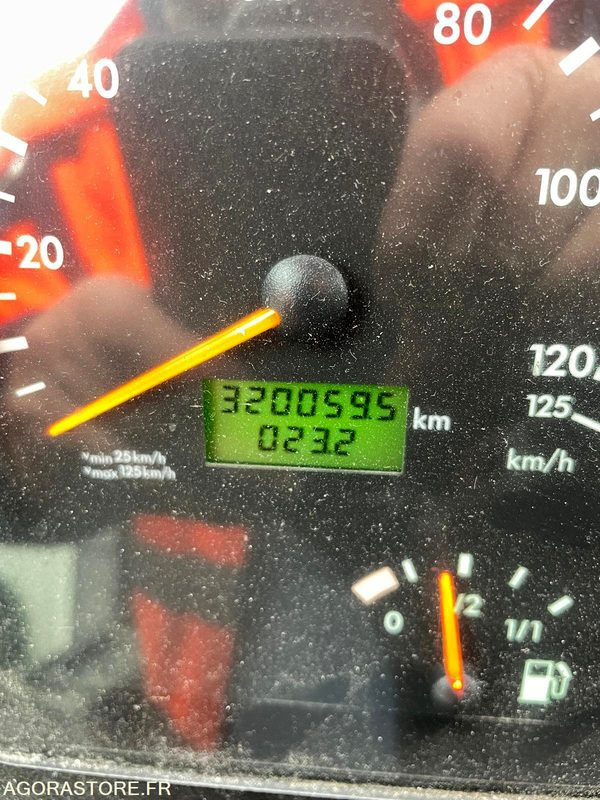 MERCEDES INTOURO N°093303 - حافلة مدرسية: صورة 5 MERCEDES INTOURO N°093303 - حافلة مدرسية: صورة 5