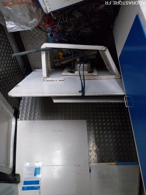 MERCEDES Sprinter 411CDI Fourgon L4 VASP 2004 148238Km ROULANT PRO UNIQUEMENT - فان: صورة 1 MERCEDES Sprinter 411CDI Fourgon L4 VASP 2004 148238Km ROULANT PRO UNIQUEMENT - فان: صورة 1