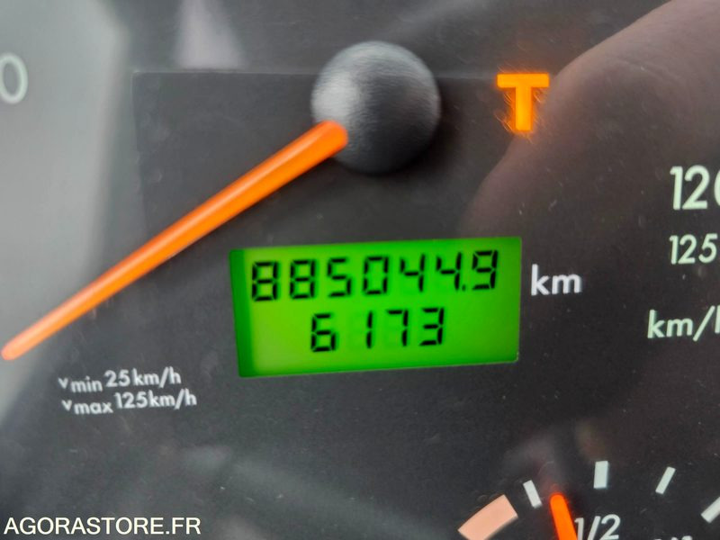 تأجير  MERCEDES TOURISMO - 2012 - 995000KM - CD701SH MERCEDES TOURISMO - 2012 - 995000KM - CD701SH: صورة 10