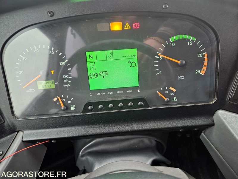 تأجير  MERCEDES TOURISMO - 2012 - 995000KM - CD701SH MERCEDES TOURISMO - 2012 - 995000KM - CD701SH: صورة 8