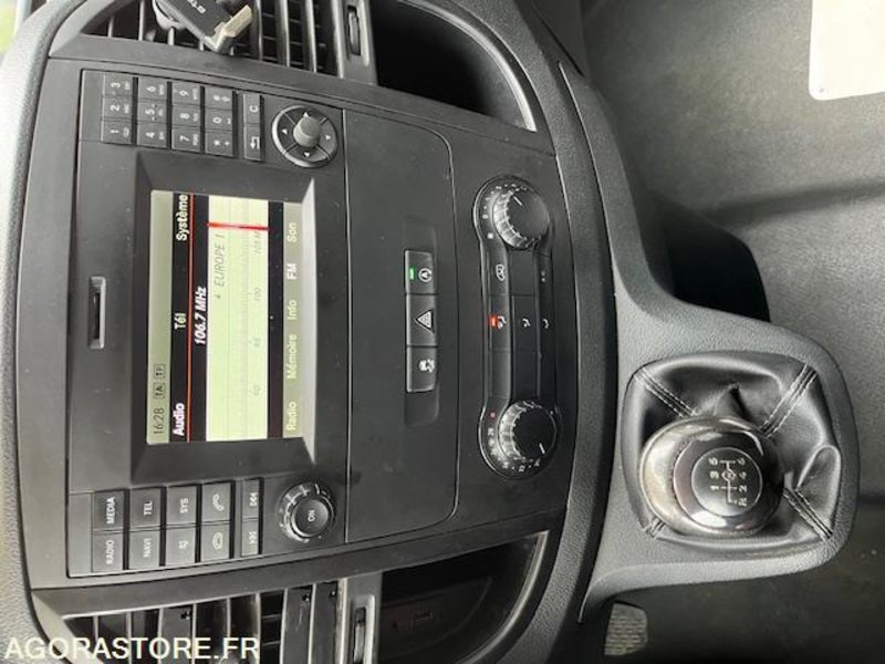 MERCEDES VITO MIXTO 116 CDI LONG 5 PLACES - 2021 - 193 000km - فان: صورة 4 MERCEDES VITO MIXTO 116 CDI LONG 5 PLACES - 2021 - 193 000km - فان: صورة 4