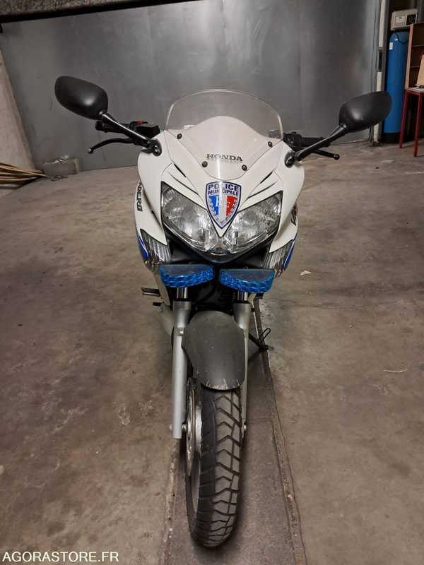 MOTO HONDA VARADERO 125 - دراجة نارية: صورة 3 MOTO HONDA VARADERO 125 - دراجة نارية: صورة 3