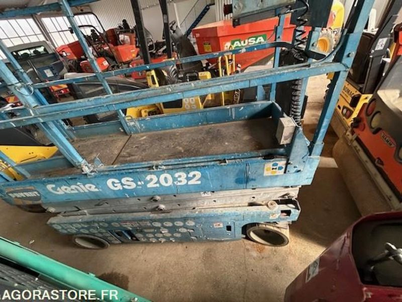 NACELLE CISEAUX GENIE GS-2032 423 HRS 2006 - مرفاع مقصي: صورة 4 NACELLE CISEAUX GENIE GS-2032 423 HRS 2006 - مرفاع مقصي: صورة 4