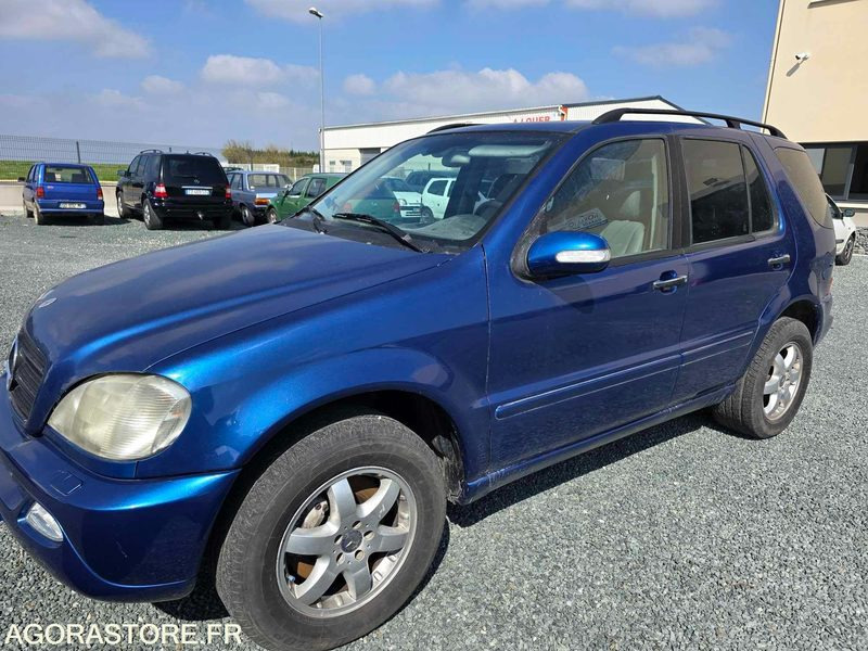 NIORT - MERCEDES ML 400 CDI BVA BI TURBO 4.00L 250 CH PEINTURE NEUVE 2025 - سيارة: صورة 1 NIORT - MERCEDES ML 400 CDI BVA BI TURBO 4.00L 250 CH PEINTURE NEUVE 2025 - سيارة: صورة 1