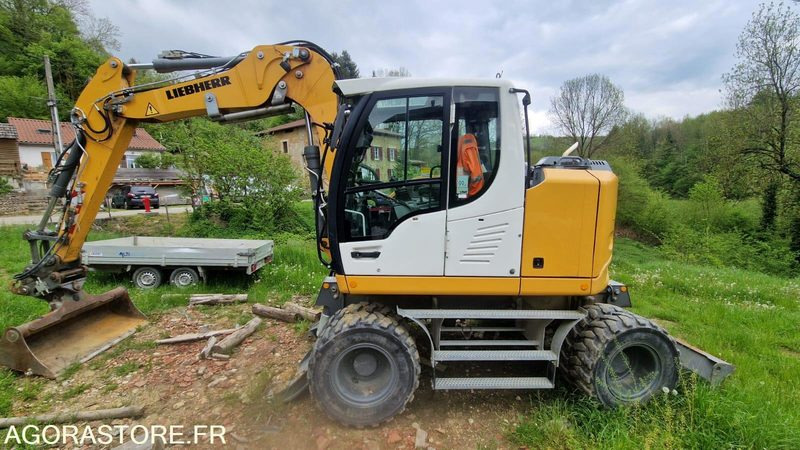 PELLE A PNEUS A912 COMPACT 2 godets - LIEBHERR - 2019 - 2820h - حفّار: صورة 1 PELLE A PNEUS A912 COMPACT 2 godets - LIEBHERR - 2019 - 2820h - حفّار: صورة 1