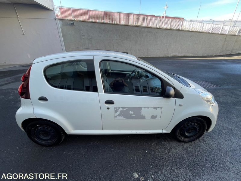 PEUGEOT 107 CL-099-LQ - سيارة: صورة 2 PEUGEOT 107 CL-099-LQ - سيارة: صورة 2