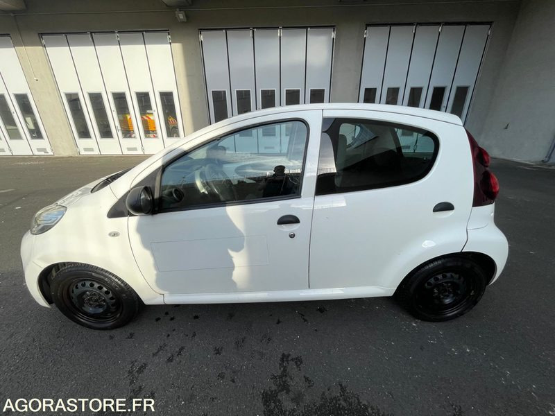 PEUGEOT 107 CL-635-LP - سيارة: صورة 2 PEUGEOT 107 CL-635-LP - سيارة: صورة 2