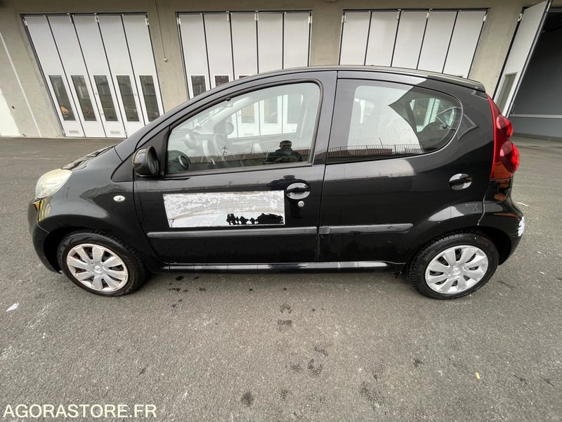 PEUGEOT 107 CM-665-RX - سيارة: صورة 2 PEUGEOT 107 CM-665-RX - سيارة: صورة 2