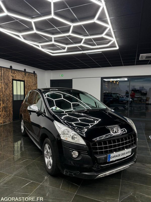 PEUGEOT 3008 1.6L HDI 115CH CROSSWAY - سيارة دفع رباعي: صورة 2 PEUGEOT 3008 1.6L HDI 115CH CROSSWAY - سيارة دفع رباعي: صورة 2
